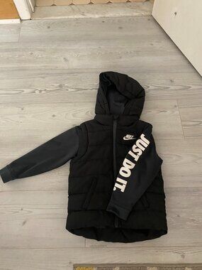 NIKE Just Do It Toddler Black Puffer Quilted Stretch Sleeves Jacket - 4T